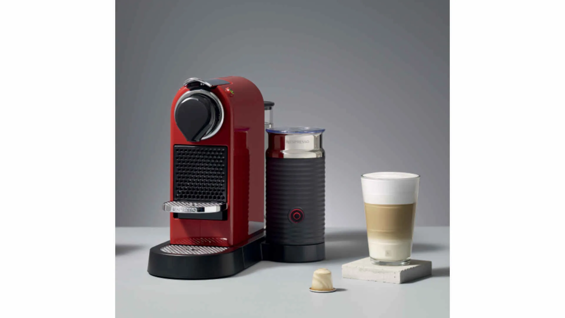 1610829 XN7615 NESPRESSO CITIZ & MILK RED